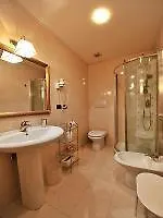 Byron Apartment Venice 0*,  Italy